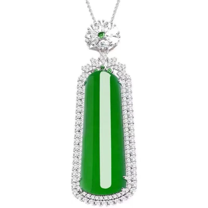 【时尚新款】绿玛瑙玉髓平安无事牌吊坠女款项链吊坠送女友生日礼物