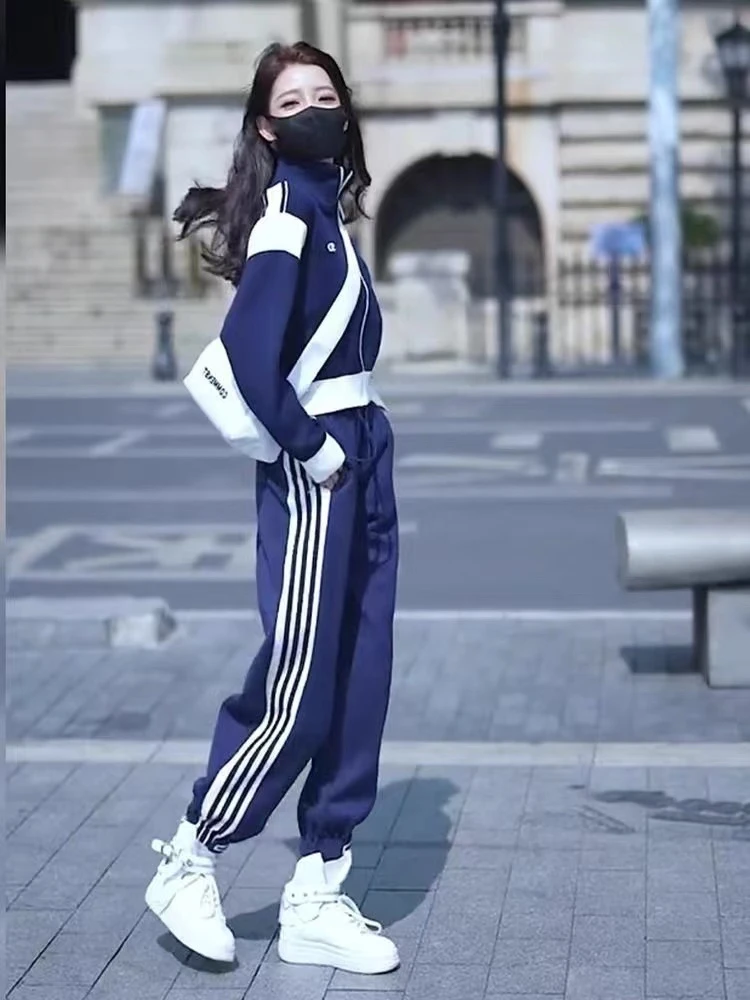 蓝色休闲运动套装女2024秋季盐系炸街欧货时尚洋气外套卫裤两件套