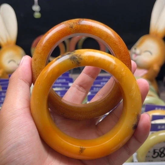 蛇纹石玉手镯未镶嵌枫*丰