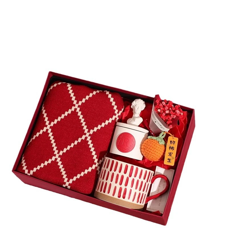 围巾礼盒生日礼物送女朋友女孩实用闺蜜的高级感圣诞节治愈系冬天