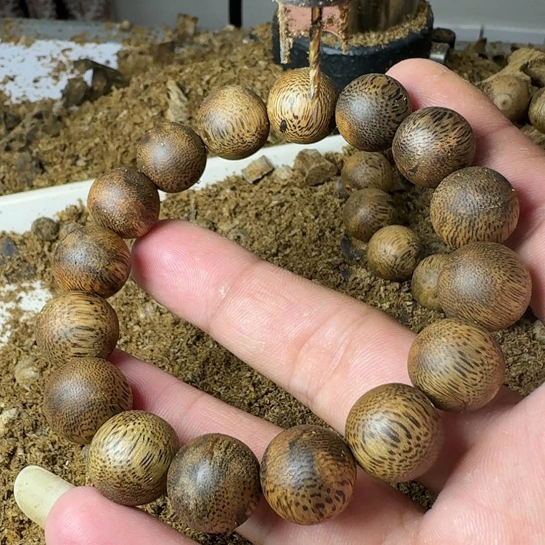 沉香手串燕*绿奇楠沉香卡1.4规格单圈圆珠14克