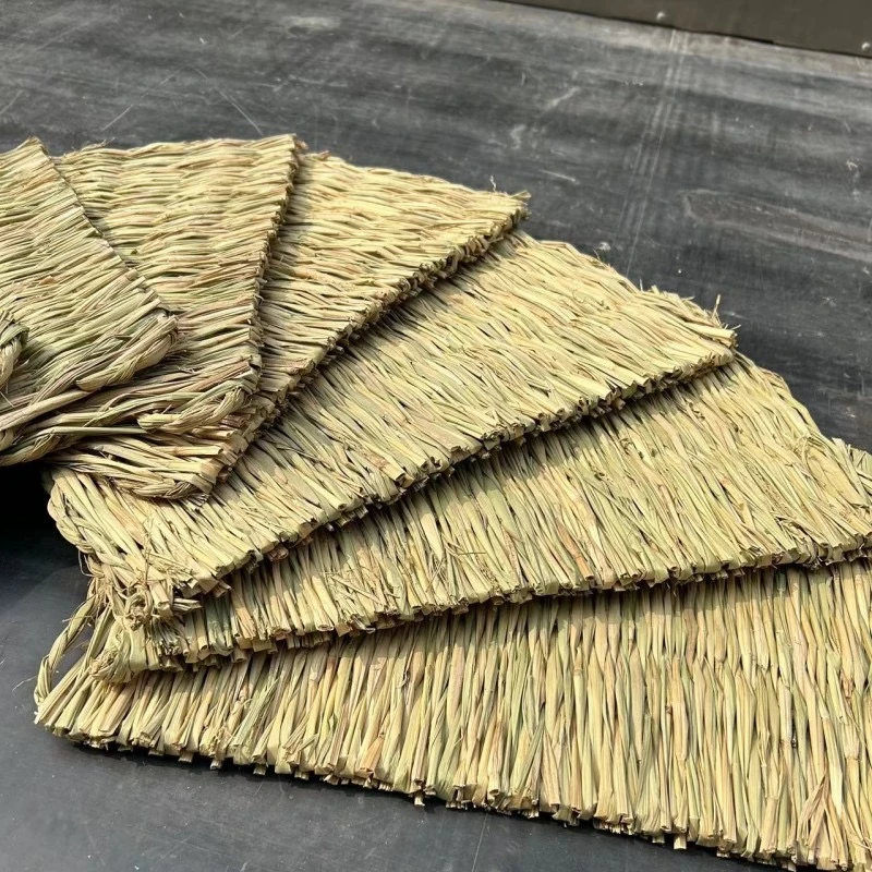 大号草垫，可用于巢箱、铁丝笼、地面