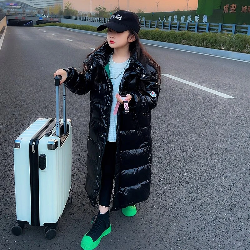 女童洋气亮面长款羽绒服2024冬季新款女孩时髦外套加厚保暖白鸭绒