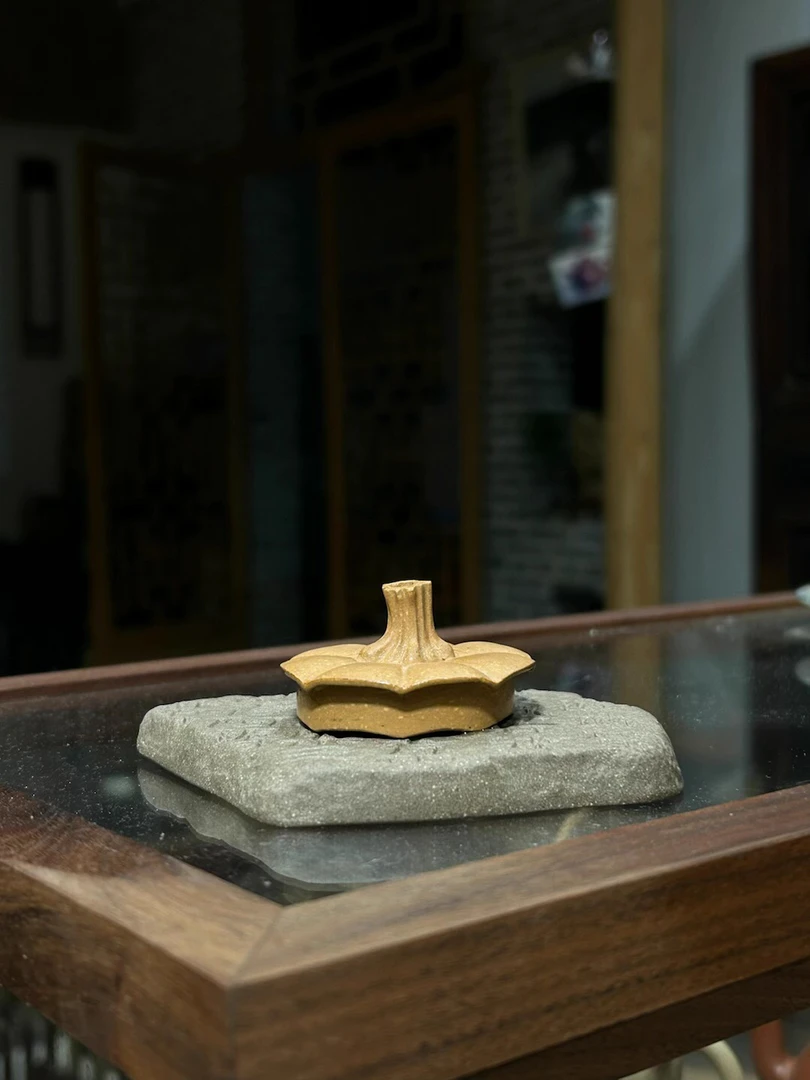 残砖紫砂盖置选用灰段精工制作