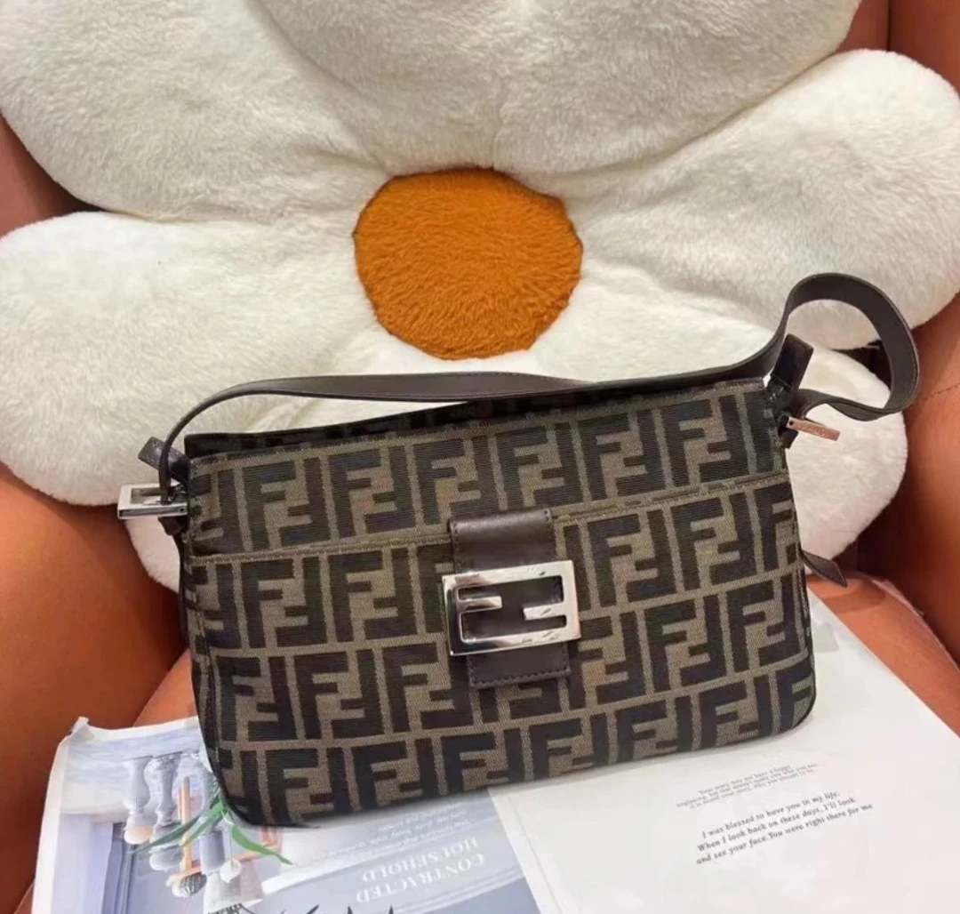95新 FENDI/芬迪 FENDI/芬迪 老花法棍腋下包 J35829