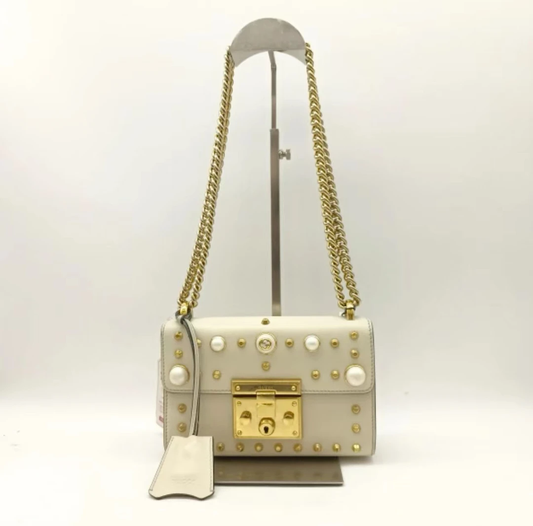 95新 GUCCI/古驰 GUCCI/古驰 白色padlock珍珠铆钉链条包 23657