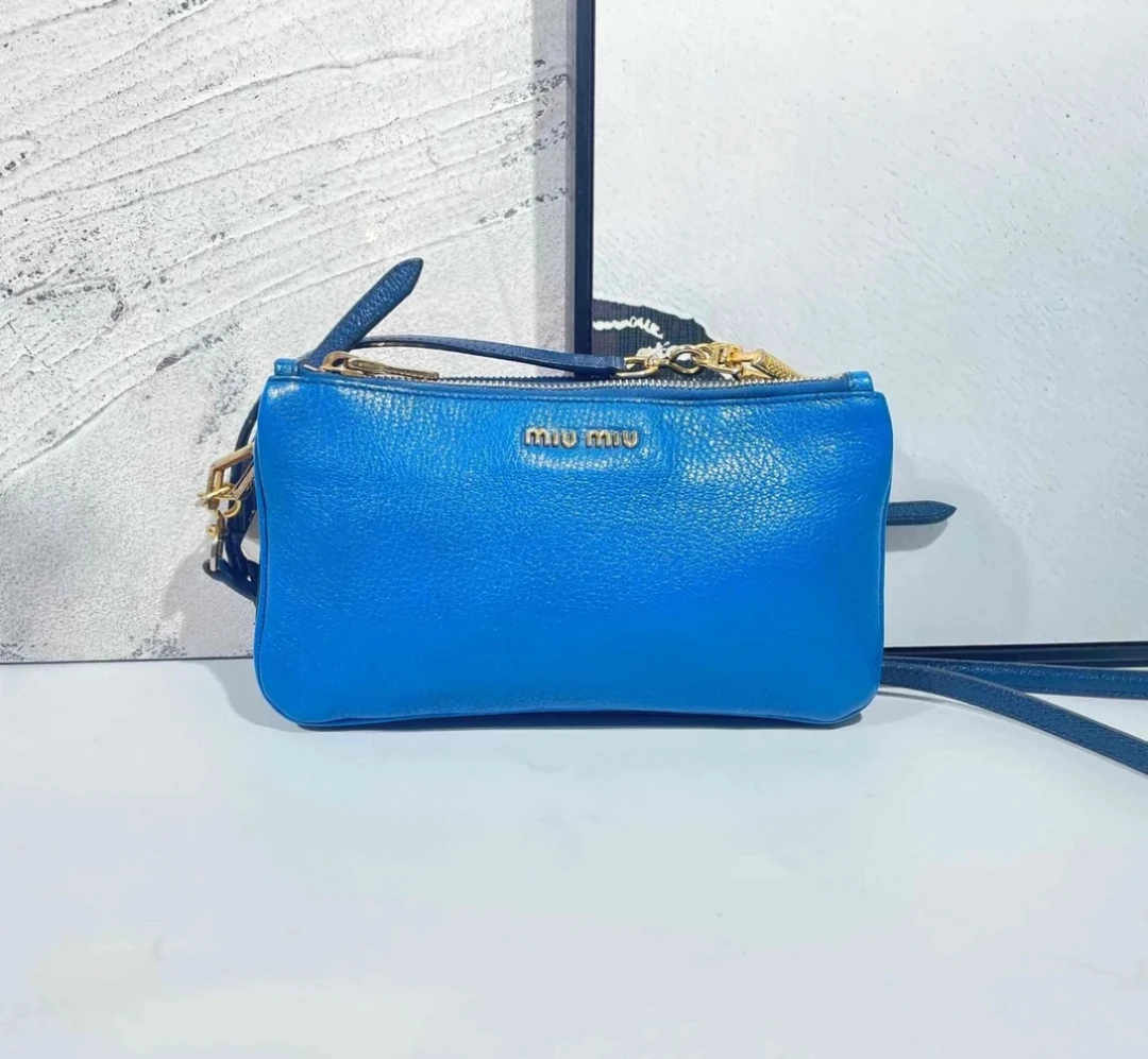 90新 MIU MIU/缪缪 MiuMiu/缪缪 蓝色斜挎包 07007