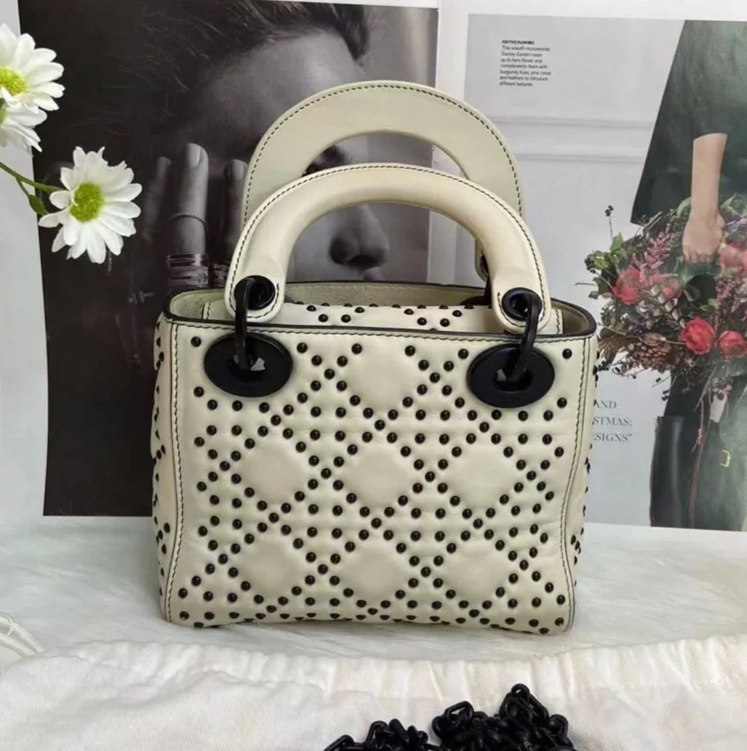 95新 DIOR/迪奥 迪奥 米色铆钉三格戴妃包 Q70689