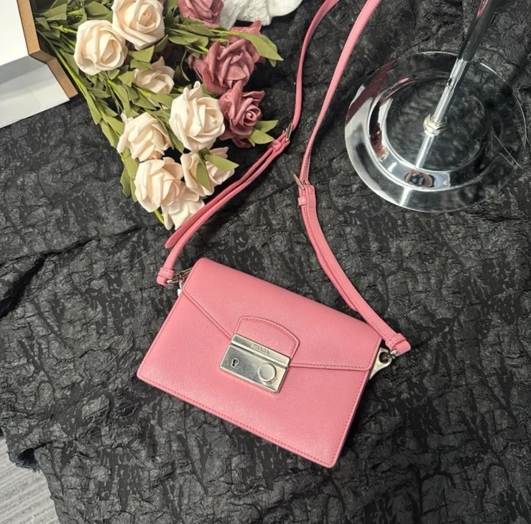 95新 Prada/普拉达 PRADA/普拉达 粉色皮质单肩斜挎包 24738