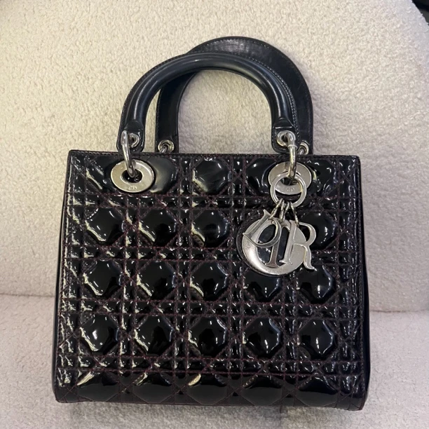95新 DIOR/迪奥 迪奥 黑色漆皮银扣五格戴妃 O43435