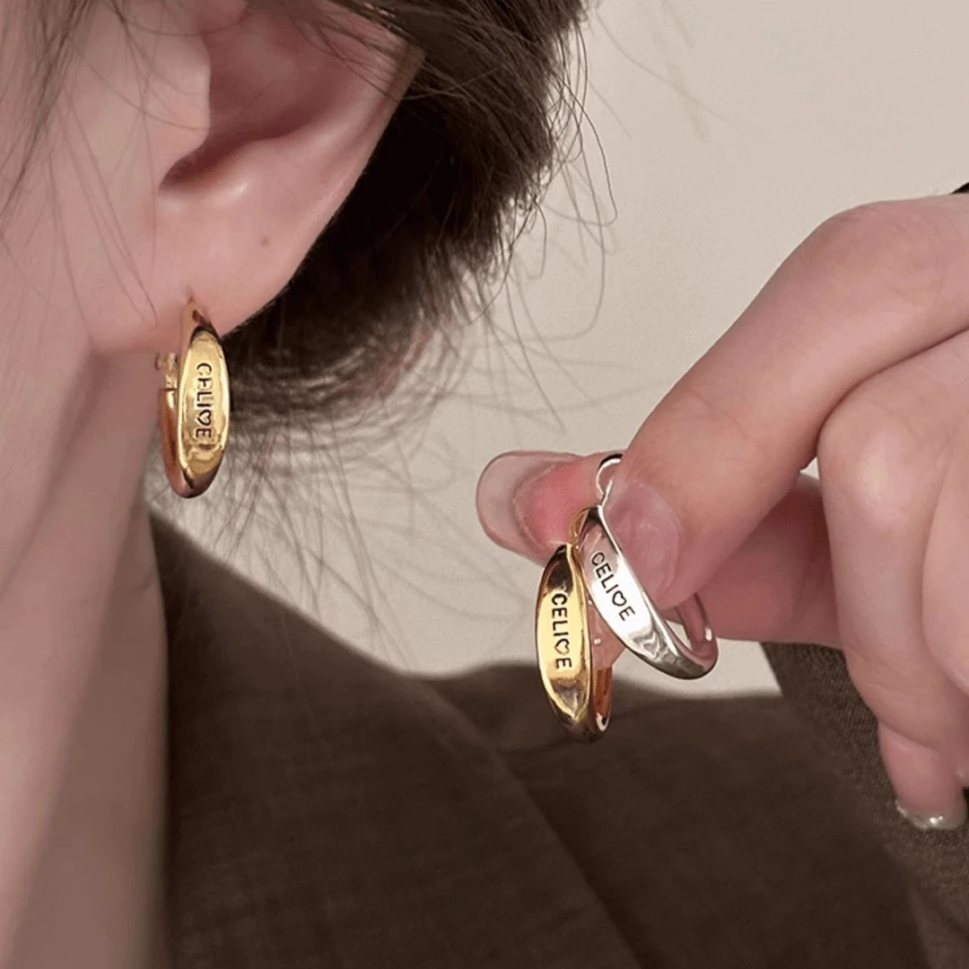 银针简约字母银色耳扣小众轻奢耳环女气质耳钉2025新款耳饰女款