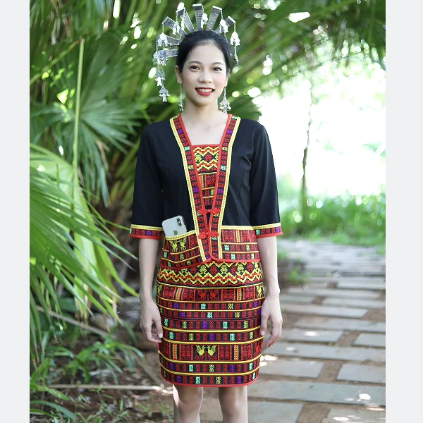 少数民族服装海南黎族服装海南外嫁女聚会服装套装中袖风网红时尚