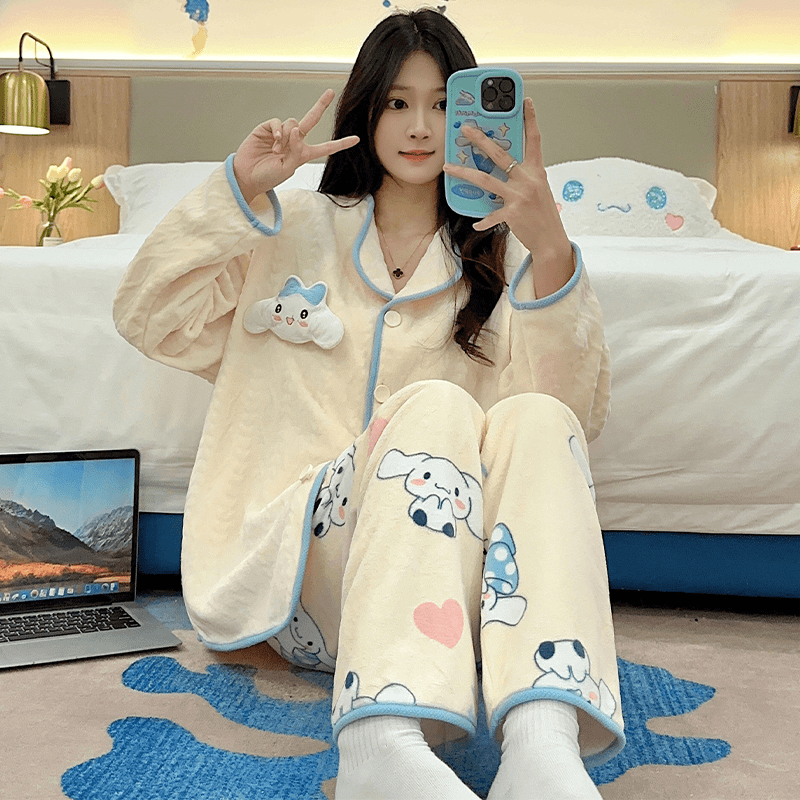 法兰绒睡衣女秋冬加厚加绒长袖卡通可爱珊瑚绒保暖宽松家居服套装