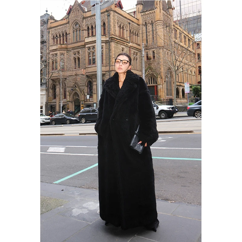 赵三观 黑色羊毛泰迪大衣