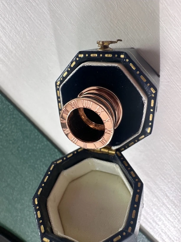 正品18K金路路通吊坠