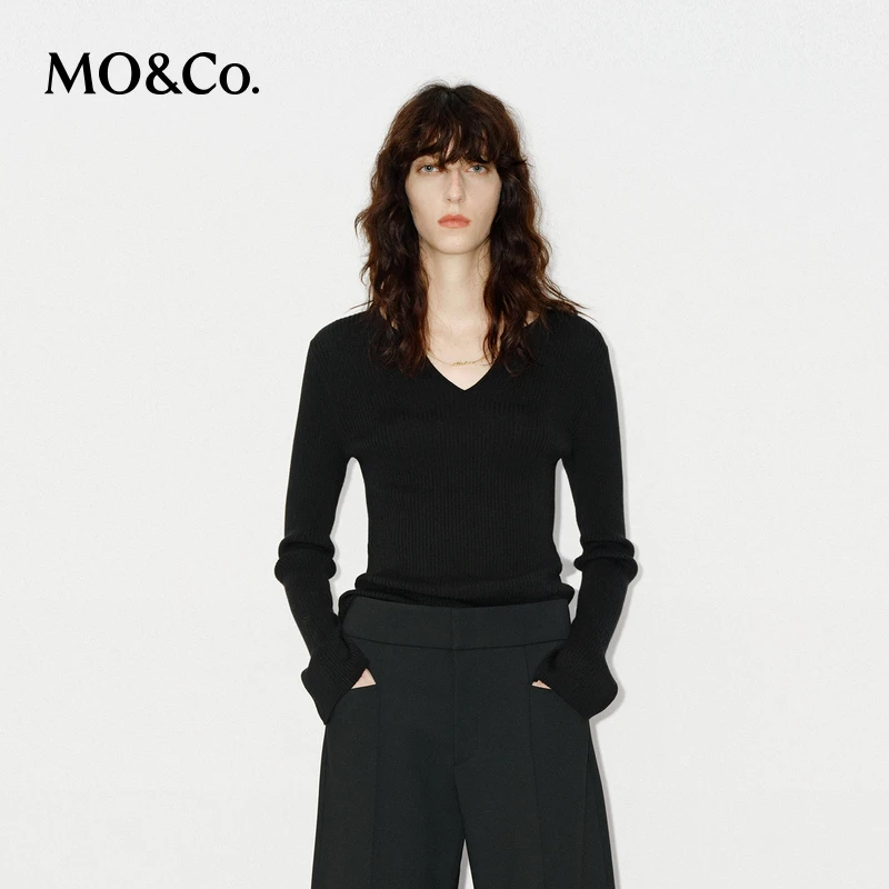 MOCO针织衫冬可机洗绵羊毛V领喇叭袖收腰弧度MBD4SWT014