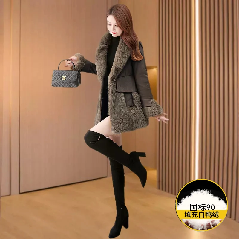 海宁羽绒外套女秋冬2025新款爆洋气高端欧货阔太太轻奢奢华洋气潮