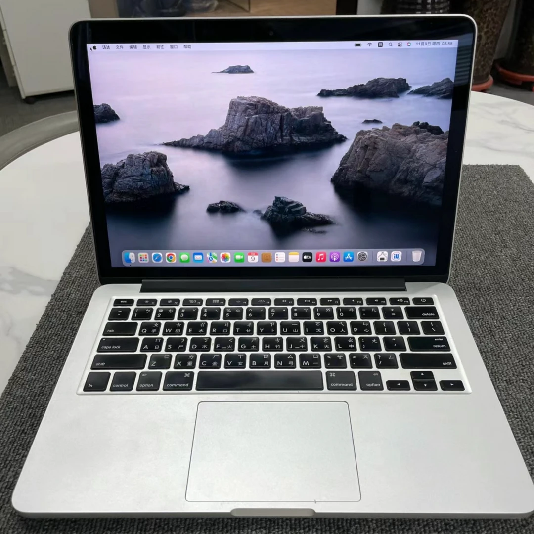 9新 Apple/苹果 MacBookPor i5 13.3 8 256 视网膜 轻薄 银色