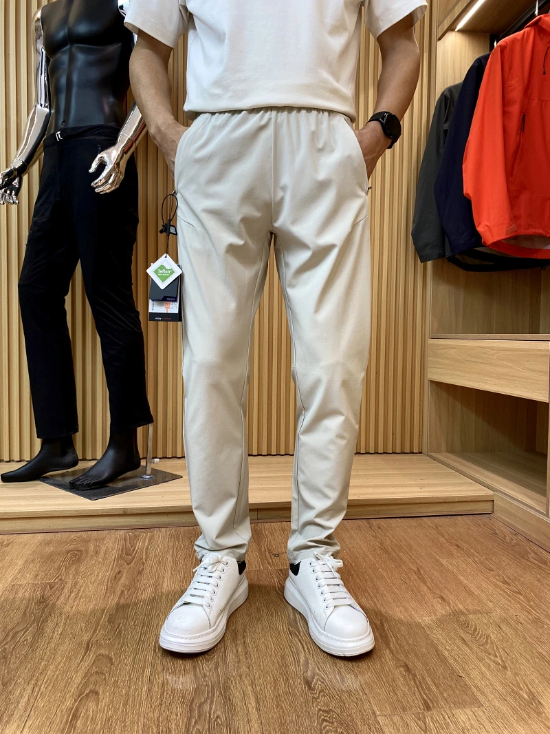 意大利轻奢Leavo Johnson激光打孔透气男士春夏轻量化休闲裤5523