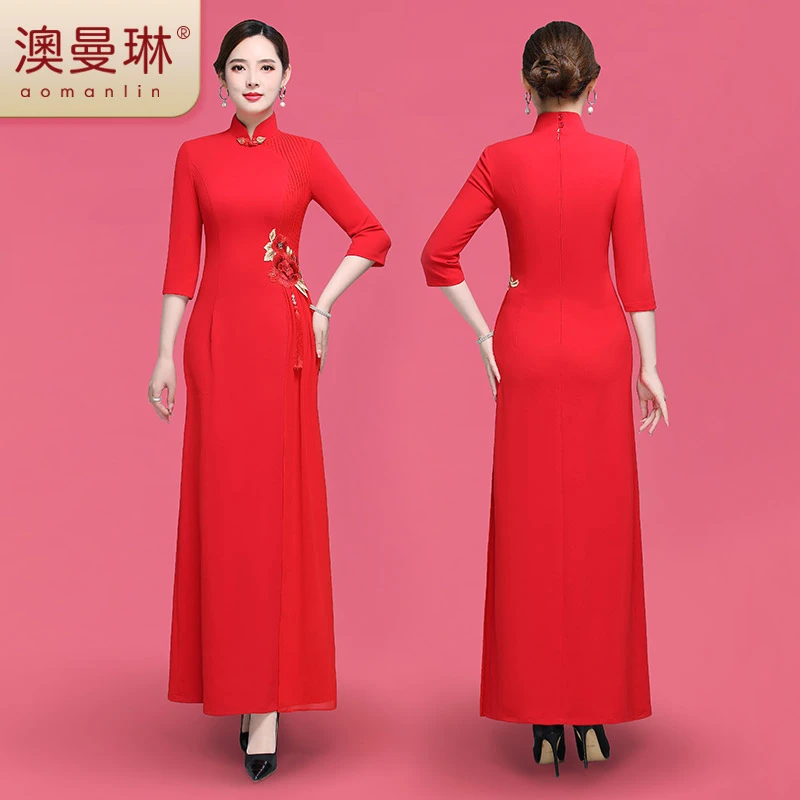 2024中袖新款中国风改良旗袍高端优雅修身刺绣走秀款旗袍礼服红色