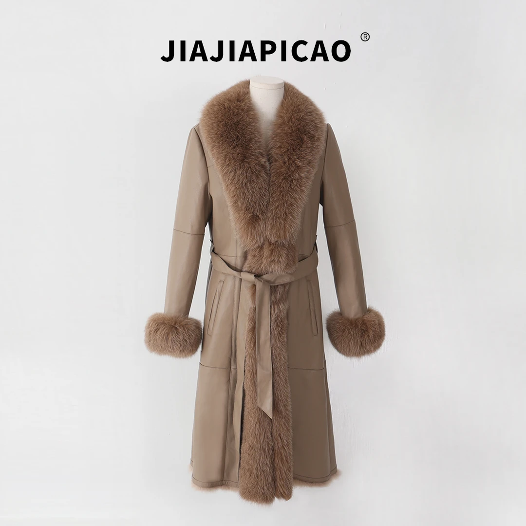 【高品质】佳佳 新品修身兔毛一体轻奢外套 / 10600