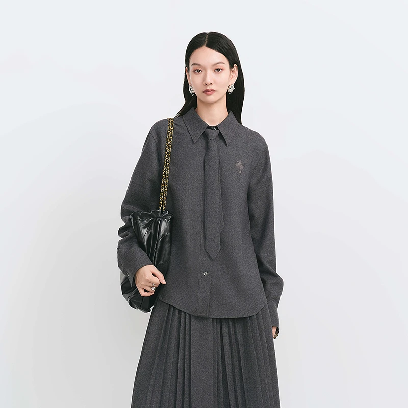 【商场同款】HPLY荷比俪24冬女通勤斜纹刺绣领带衬衫HYE41630058T