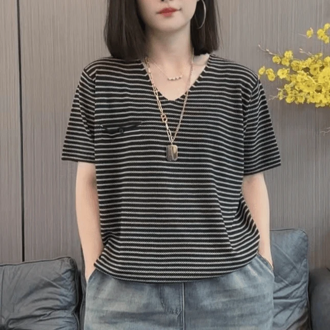 大码短袖条纹夏季薄款针织衫时尚休闲女装简约洋气显瘦V领上衣