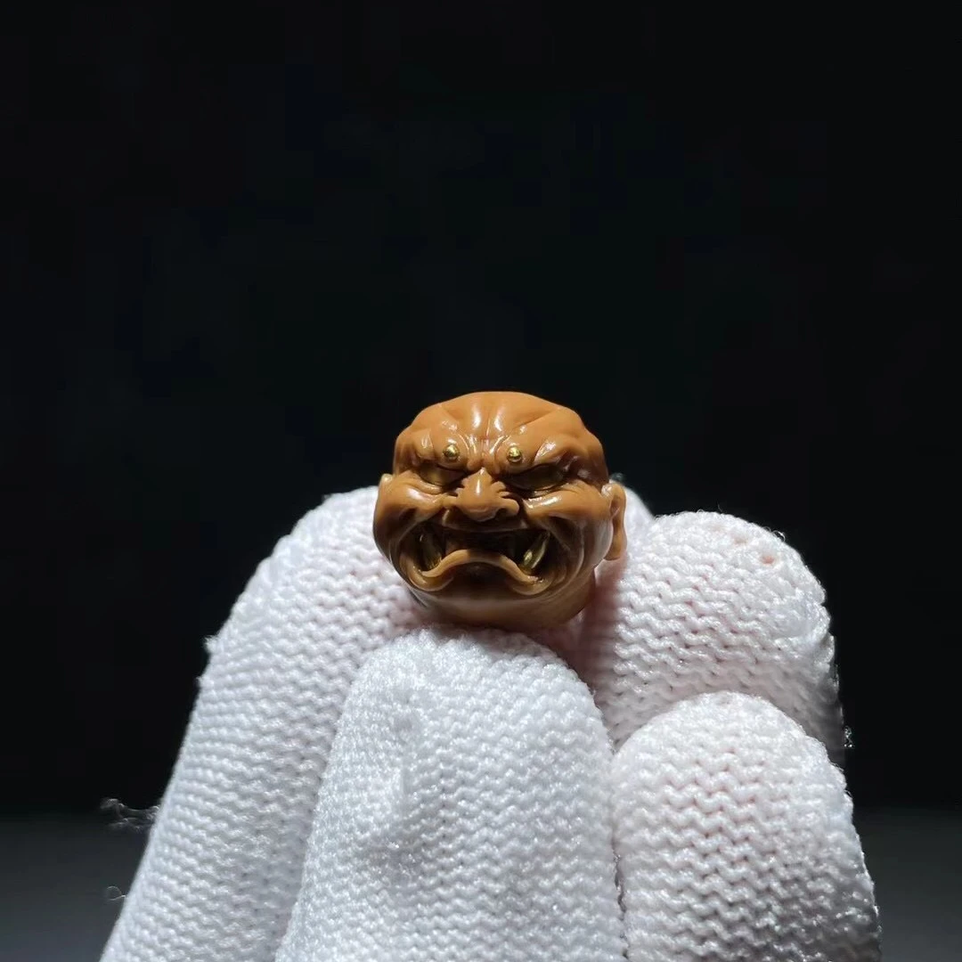 猴头金牙恶僧单籽 尺寸15mm左右，眉毛眼睛牙镶嵌24k，手工雕刻