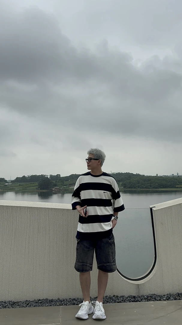 kmvn/kmvn【弘方】2025夏季新款时尚潮流黑白条原创设计师款短袖T恤