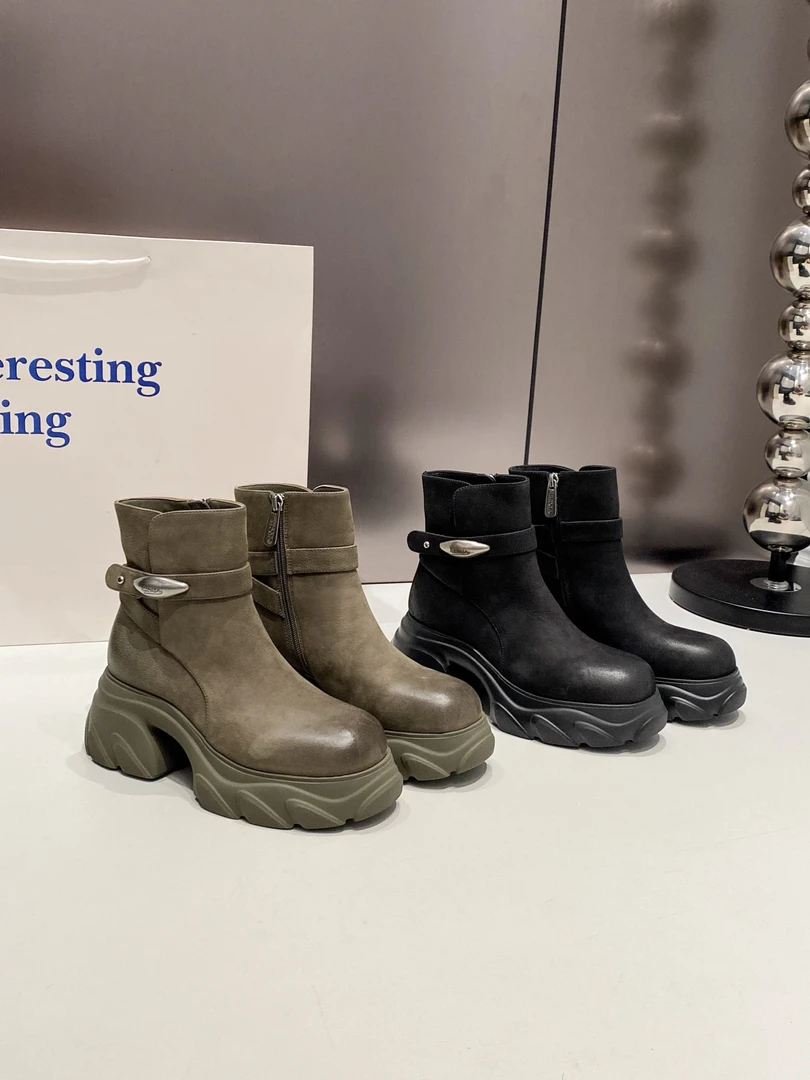 【聚新汇】2737-127新款中筒高跟时装通勤靴子真皮时尚经典