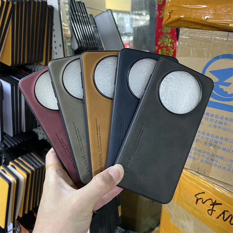 适用华为mate60Pro手机壳羊巴皮翻毛绒全包硬壳软边保护套防指纹