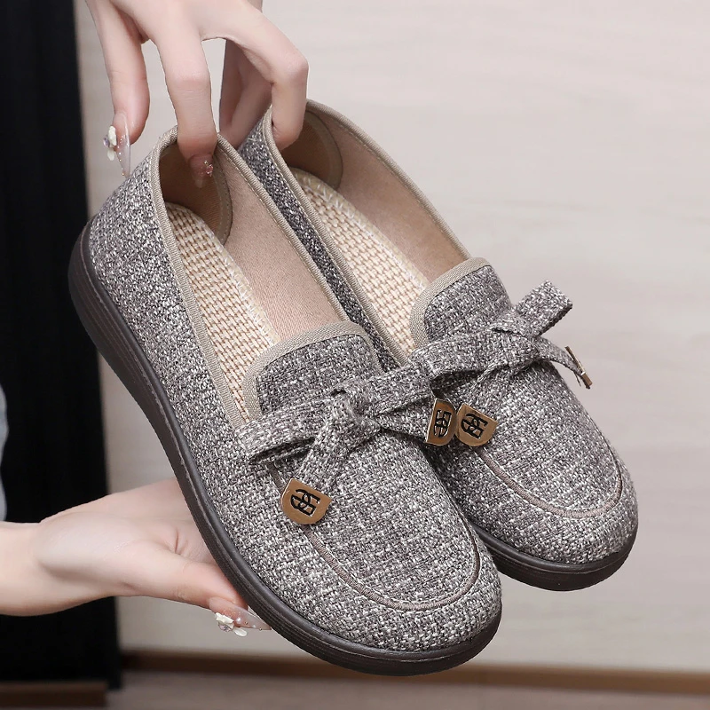 春秋季新款洋气百搭豆豆鞋软底防滑妈妈鞋休闲防滑布鞋一脚蹬单鞋