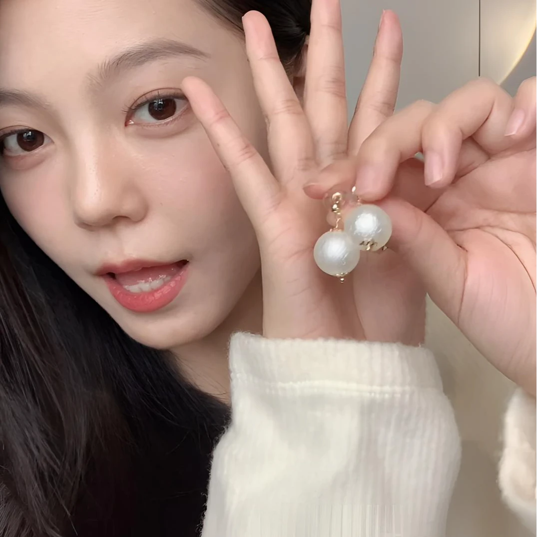 铜合金仿珍珠耳饰 S925银针法式温柔棉花珍珠耳钉赫本风小众耳饰
