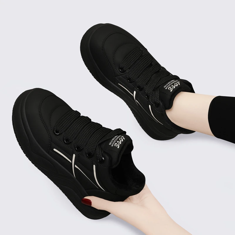 黑色皮鞋女秋冬2024新款爆款加绒厚底板鞋时尚运动休闲软底不累脚