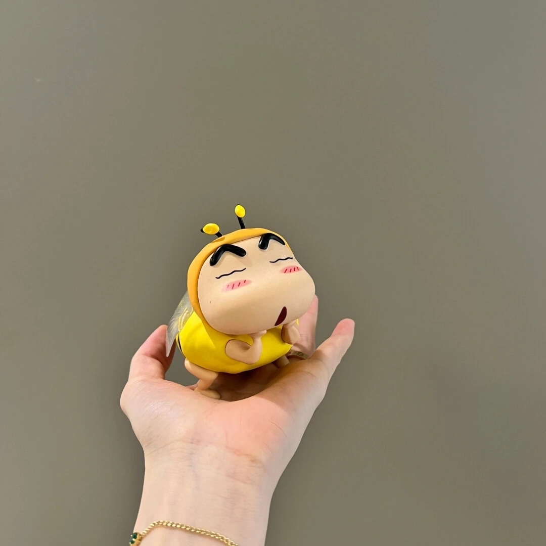 蜡笔小新迷你小蜜蜂可爱礼物卡通家居摆件车载