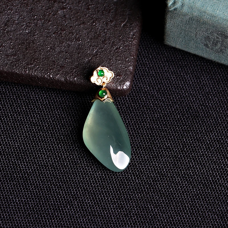 名玉艺术【大地舍利】天然缅甸翡翠 18K金镶嵌 冰种晴底色翡翠挂件