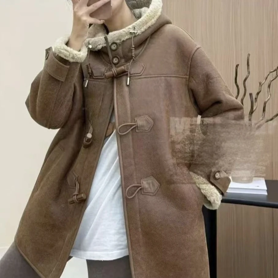 【阿美推荐皮毛一体】KM69复古做旧磨砂面连帽皮草外套