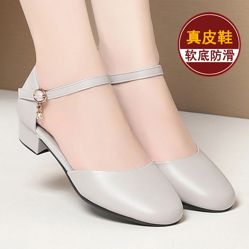 真皮凉鞋2025新款夏季妈妈鞋粗跟单鞋软底中年女鞋中老年包头凉鞋