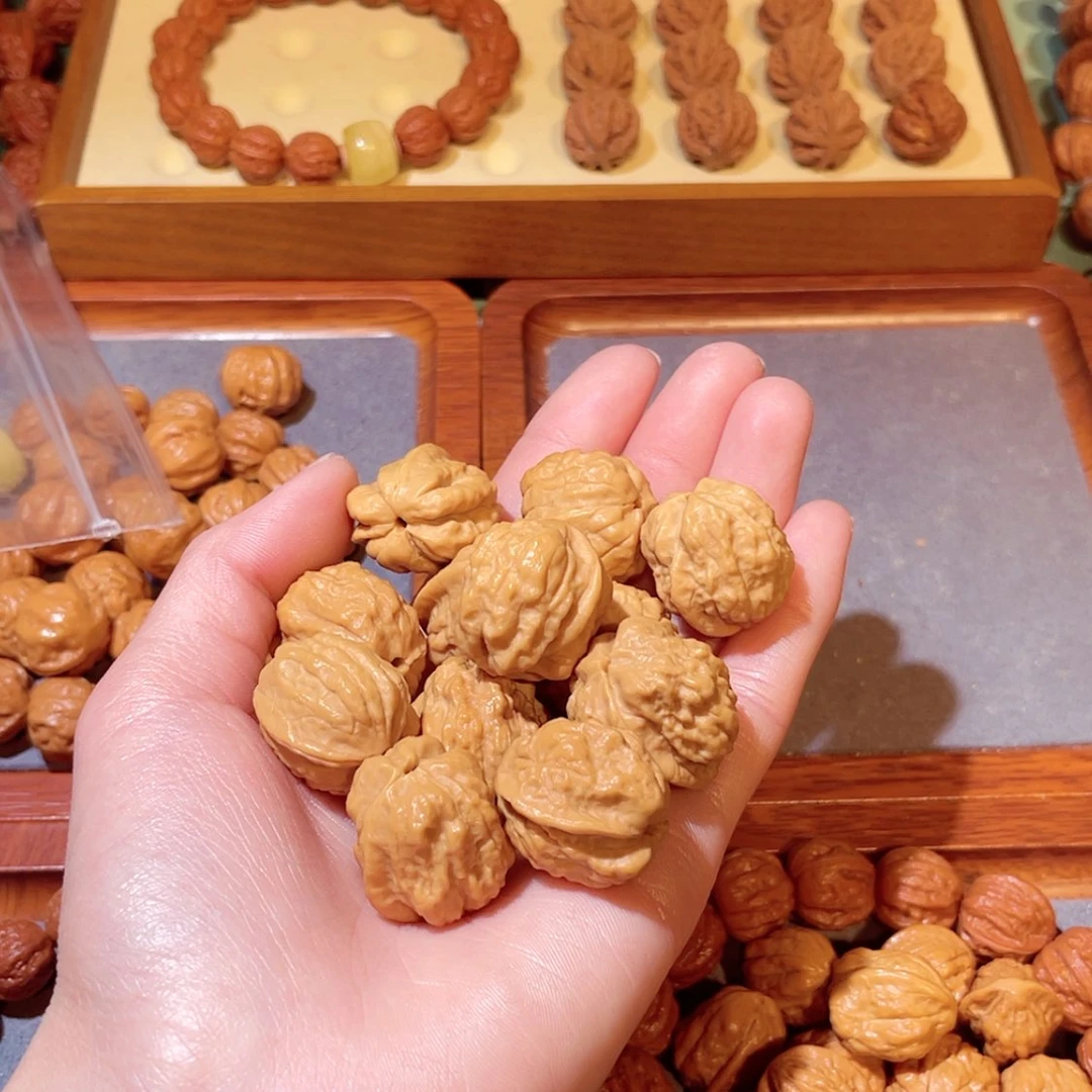 【闪购商品】文玩核桃手串休**息