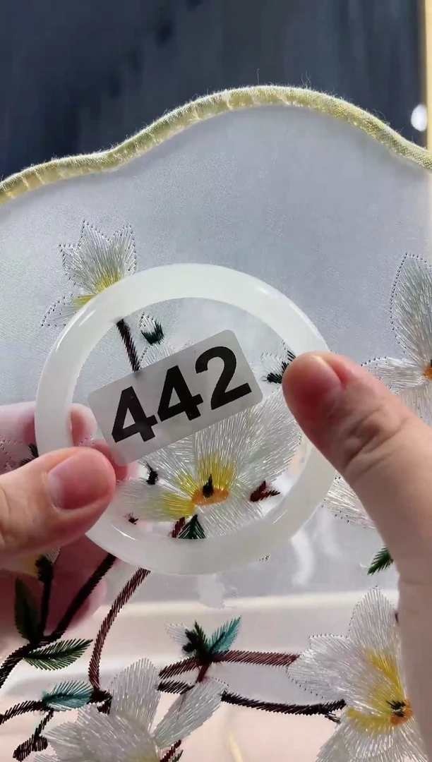 【闪购商品】石英质玉手镯未镶嵌442-58