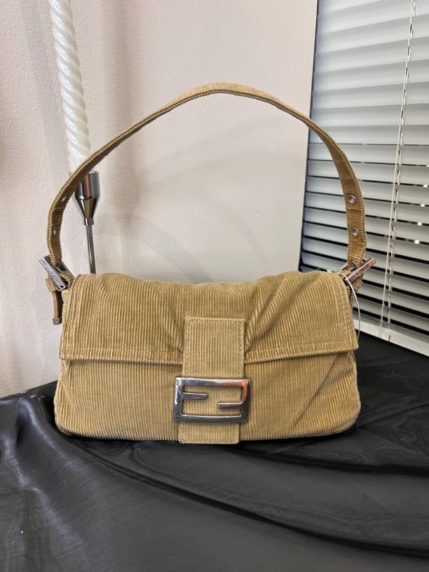 95新 FENDI/芬迪 fendi灯芯绒腋下法棍