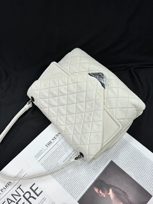 95新 Chanel/香奈儿 白色信封机场的单肩包
