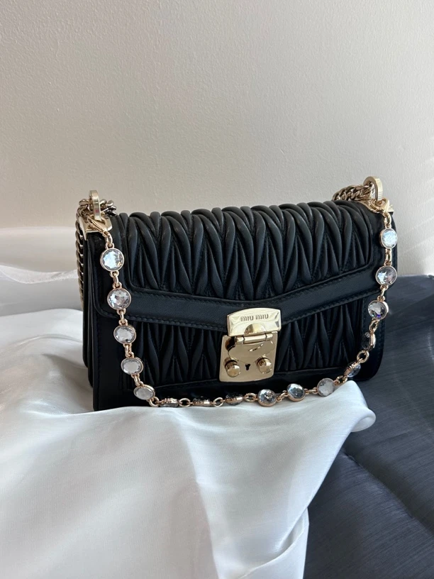 95新 MIU MIU/缪缪 黑色风琴单肩包