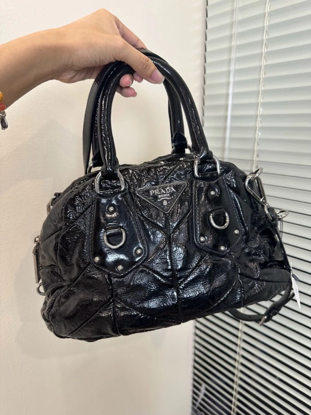 95新 Prada/普拉达 黑色时尚单肩包