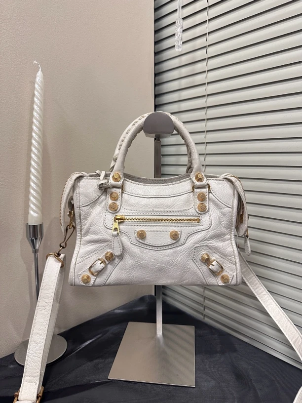 95新 Balenciaga/巴黎世家 白色机车斜挎包肩带后配