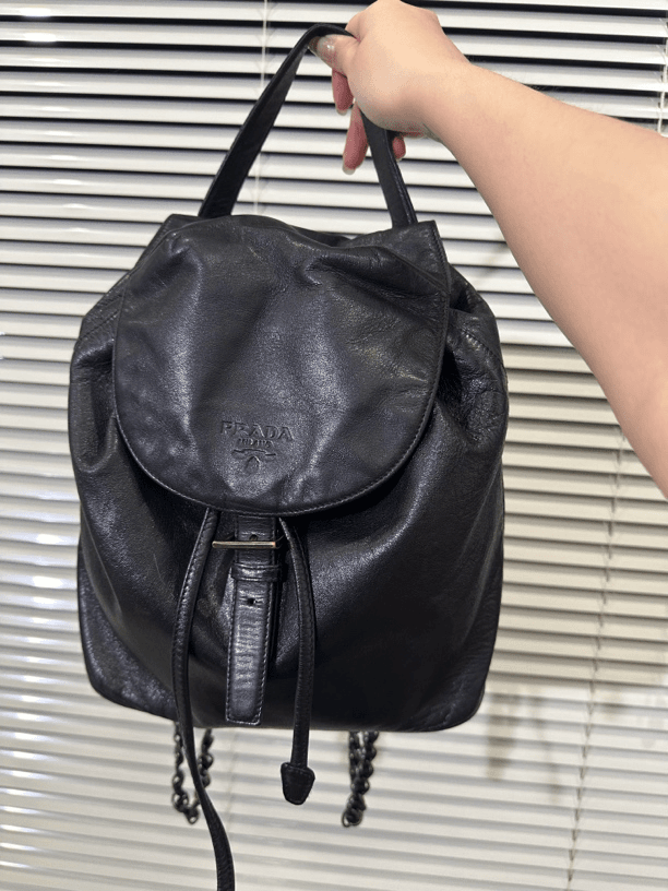 95新 Prada/普拉达 黑色双肩包时尚休闲