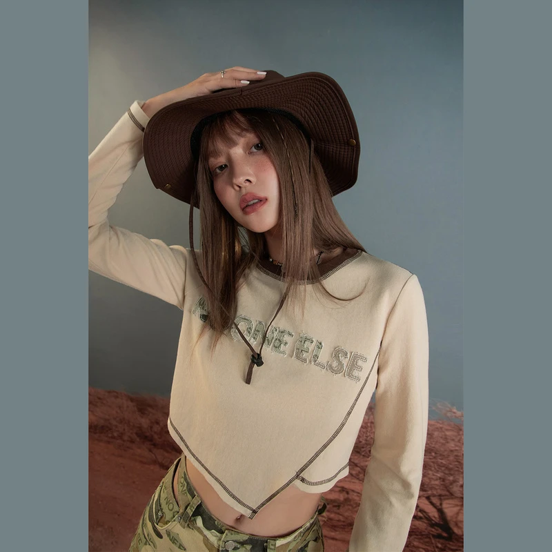 NO ONE ELSE美式复古女装圆领短款字母贴布长袖不规则T恤
