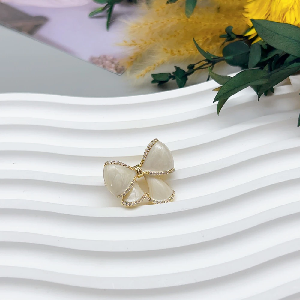 铜合金仿水晶胸针 01142 好啊商店 水J滴油蝴蝶结胸针-白 2.5*2cm