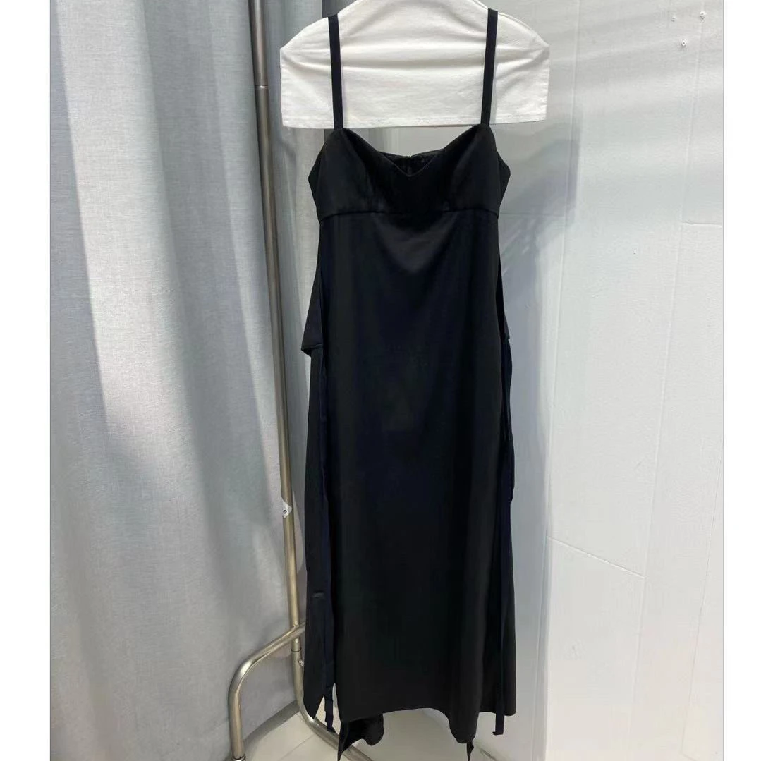 8.13 卡麦酱-黑色韩版吊带裙 03