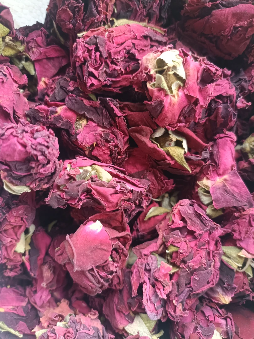 云南土特产，墨红玫瑰